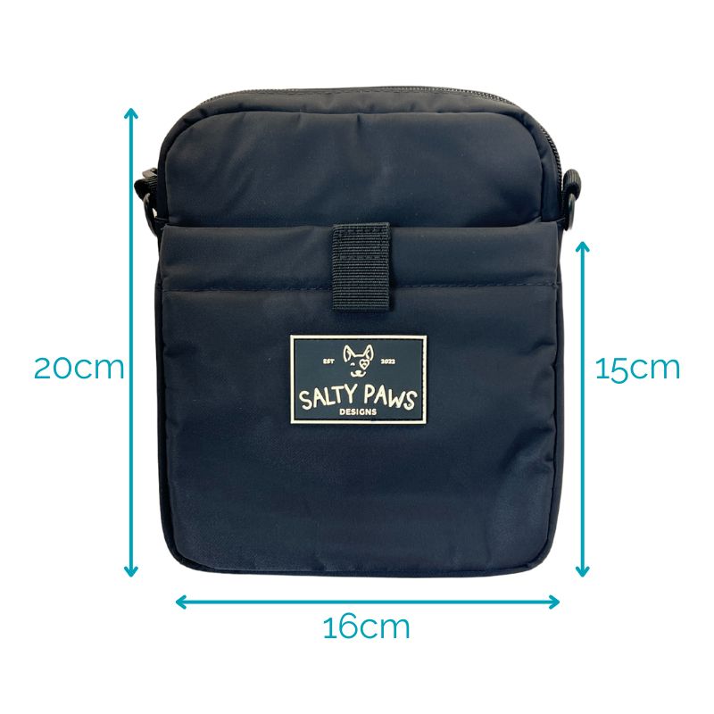 Salty Paws Original Dog Training Treat Pouch size diagram showing 20cm height and 16cm width in black