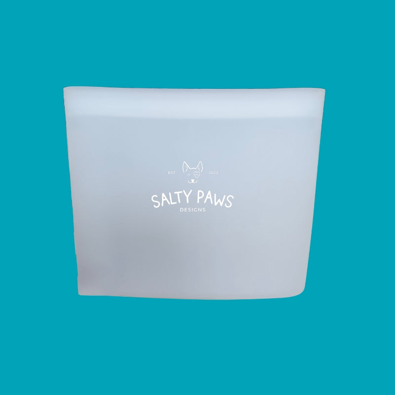 Salty Paws Silicone Treat Snap Bag in front view